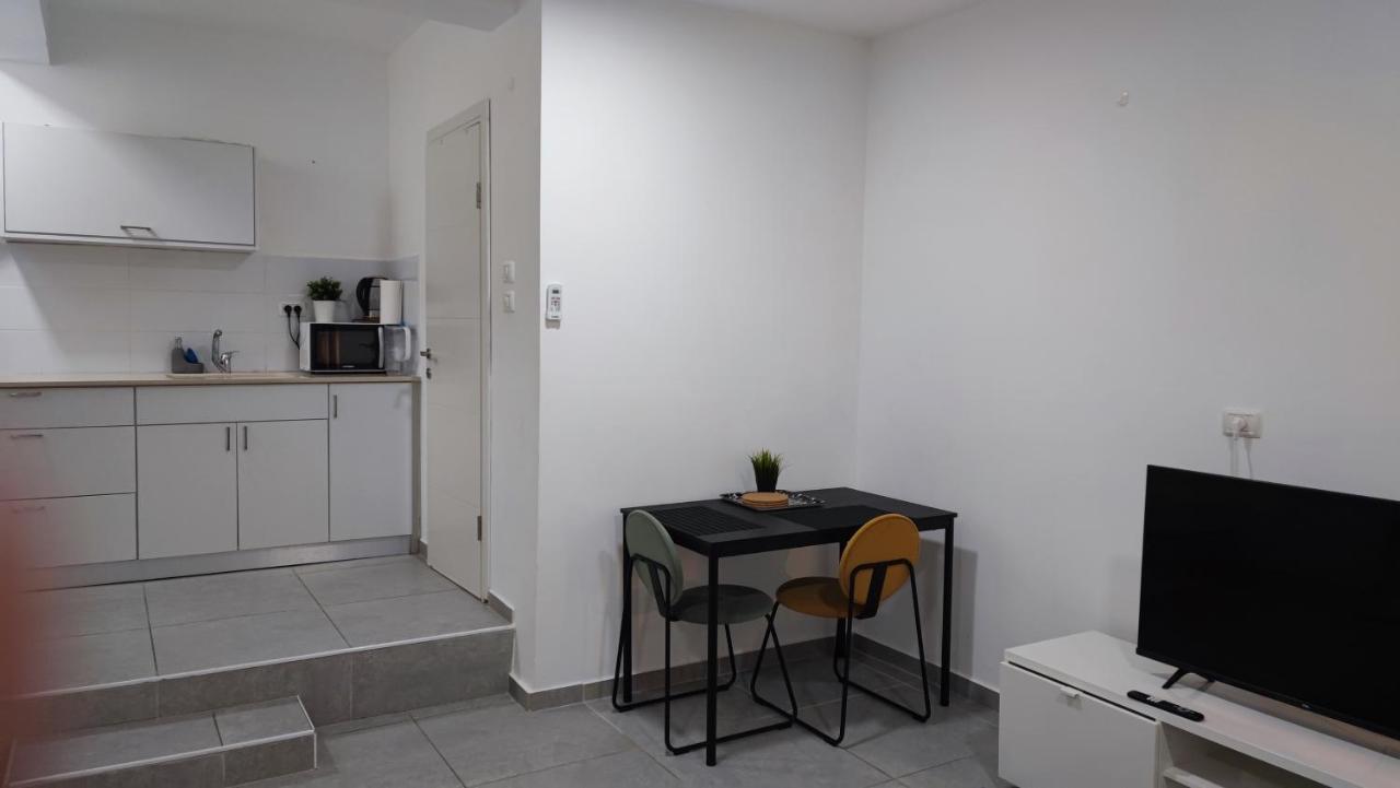 Studio Apartment 12 Minutes From Bahai'S Garden Haifa Luaran gambar